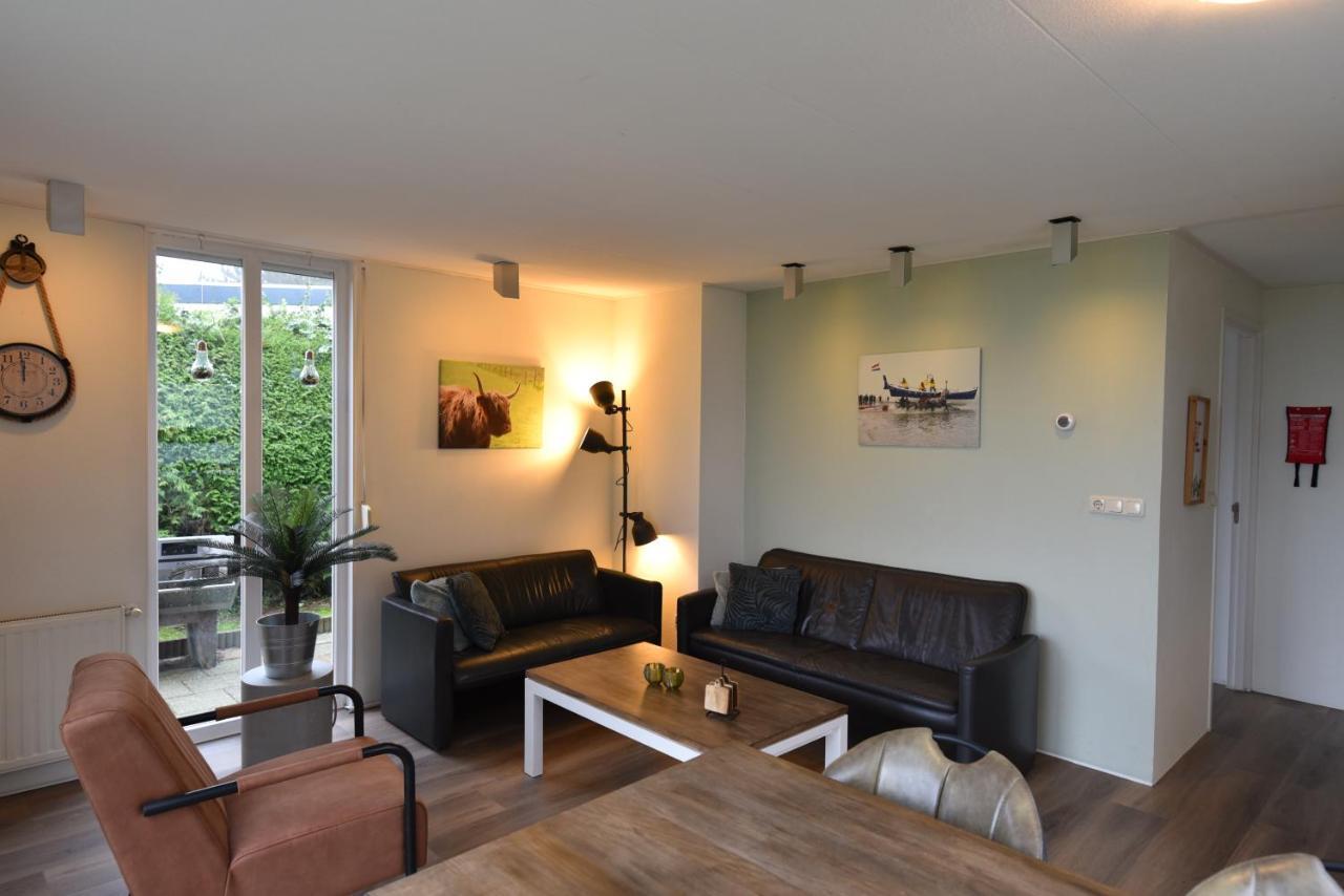 Tjeukemeer, De Friese Meren Holiday home Rohel